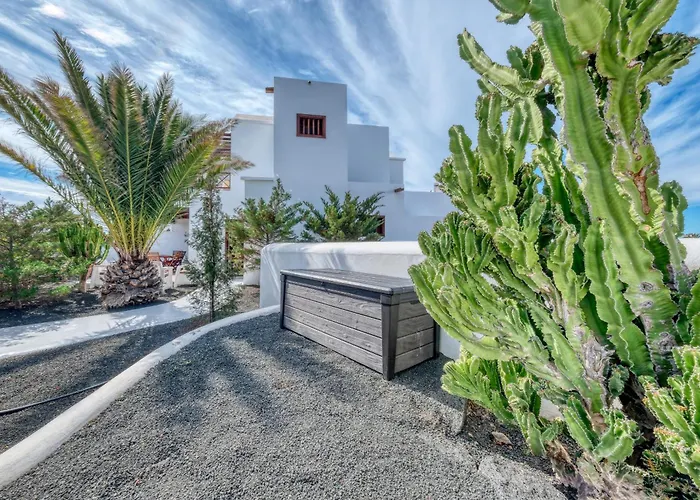 Casa Albi - Shared Pool With Bbq By Lanzarote Feriehus Playa Blanca (Lanzarote)