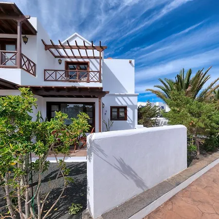 Casa Albi - Shared Pool With Bbq By Lanzarote Playa Blanca