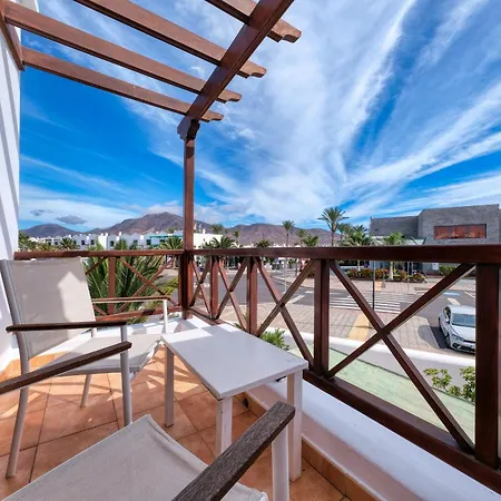 Casa Albi - Shared Pool With Bbq By Lanzarote Tatil Evi *