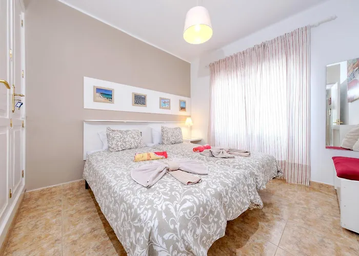 Casa Albi - Shared Pool With Bbq By Lanzarote Ferienhaus Playa Blanca (Lanzarote)