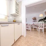 Feriehus Casa Albi - Shared Pool With Bbq By Lanzarote Playa Blanca (Lanzarote)